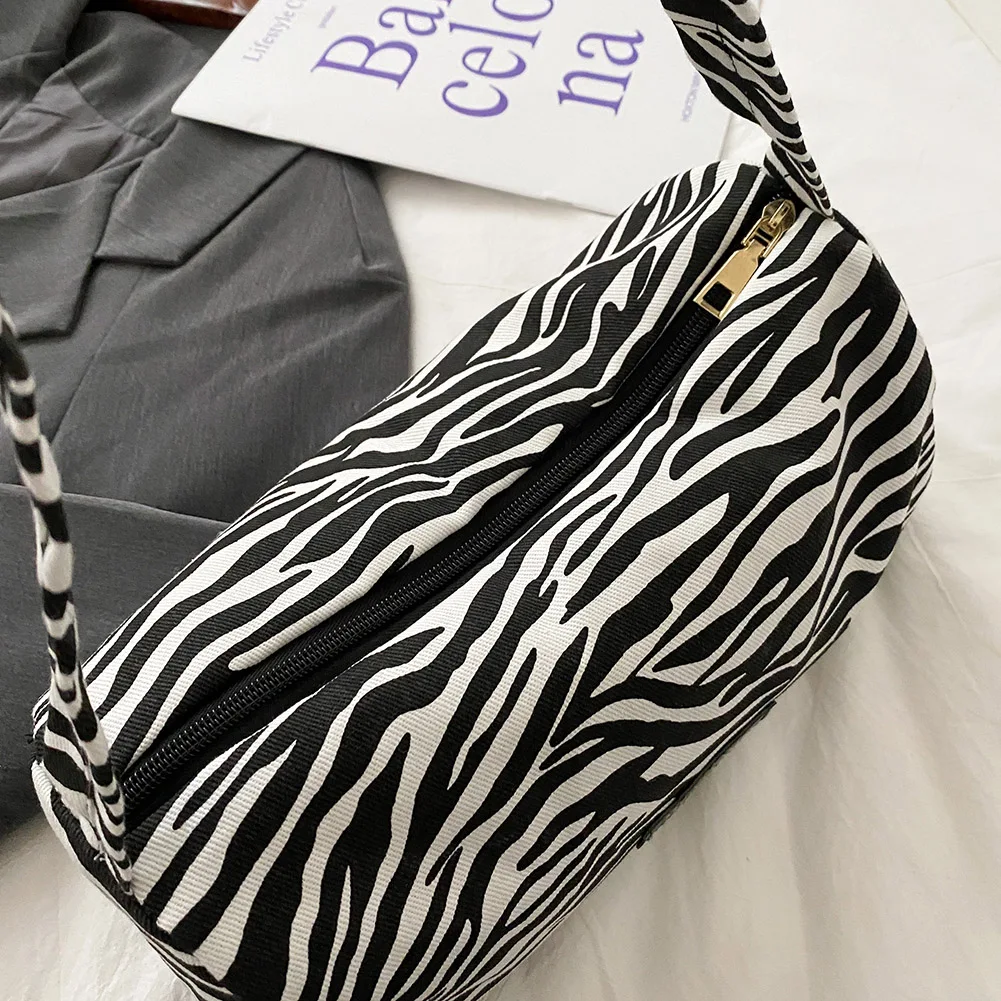 Simply Crossbody Bags Lady Chain Travel Small Handbags Zebra Printed Canvas Shoulder Messenger Bag for Women 2020
Simply Crossbody Bags Lady Chain Travel Small Handbags Zebra Printed Canvas Shoulder Messenger Bag for Women 2020