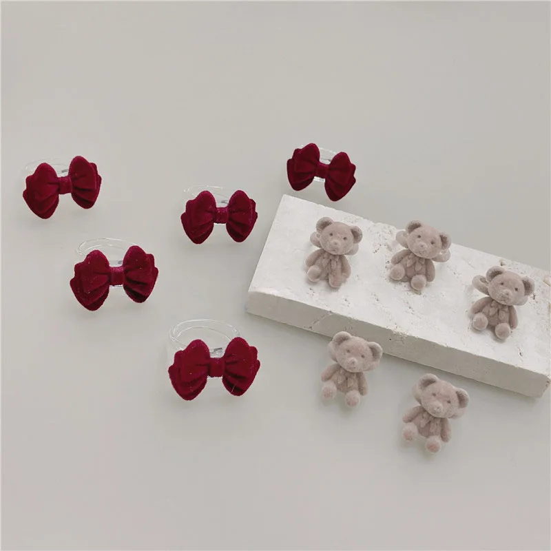 Harajuku Flocking Colorful Bow Rings For Women Men Fashion Finger Jewelry Punk Hiphop Red Acrylic Ring Gift Party New Arrival
Harajuku Flocking Colorful Bow Rings For Women Men Fashion Finger Jewelry Punk Hiphop Red Acrylic Ring Gift Party New Arrival