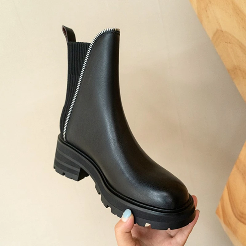 New Fall Shoes Genuine Leather Women Shoes Round Toe Chunky Boots 2021 Winter Boots Women Solid Thick Heel Short Boots for Women
New Fall Shoes Genuine Leather Women Shoes Round Toe Chunky Boots 2021 Winter Boots Women Solid Thick Heel Short Boots for Women