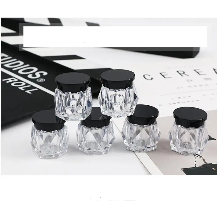 5 Gram Diamond Jar 5ML Clear Empty Plastic Pot Containers Refillable Cosmetic Lotion Diamond Container Screw Black Cap Lid SN786 
5 Gram Diamond Jar 5ML Clear Empty Plastic Pot Containers Refillable Cosmetic Lotion Diamond Container Screw Black Cap Lid SN786