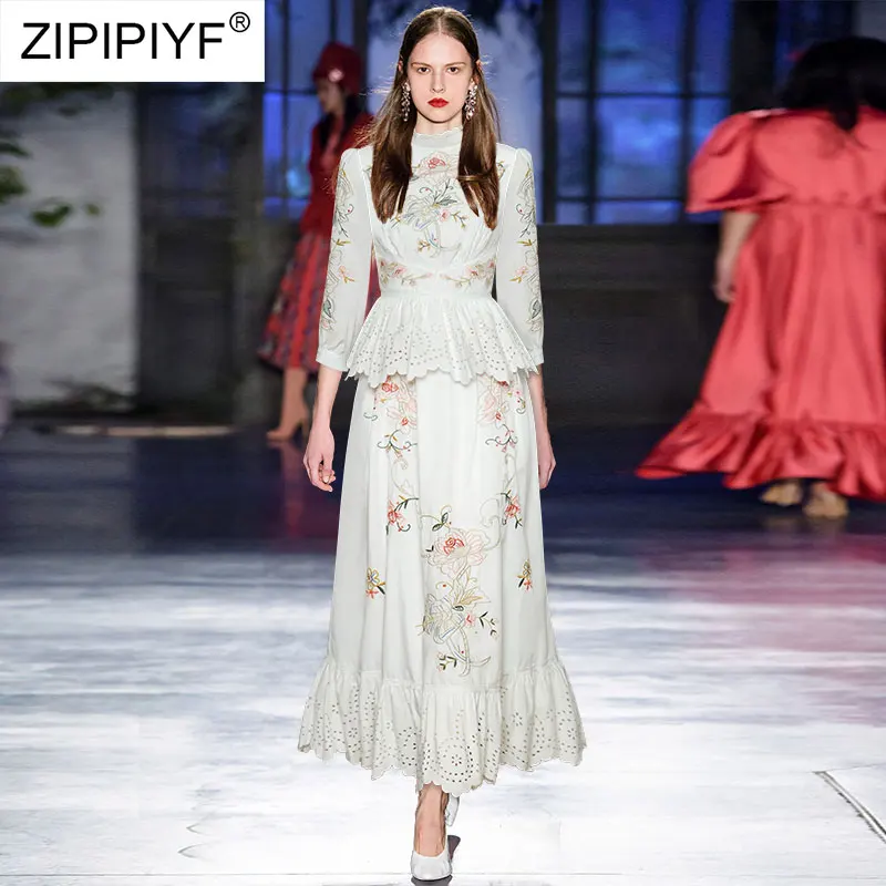 2021 Summer Runway Fashion Elegant Women Hollow Out Long Sleeve Embroidery Slim Waist Floral Ruffle Stand Neck Maxi Dresses Z146
2021 Summer Runway Fashion Elegant Women Hollow Out Long Sleeve Embroidery Slim Waist Floral Ruffle Stand Neck Maxi Dresses Z146