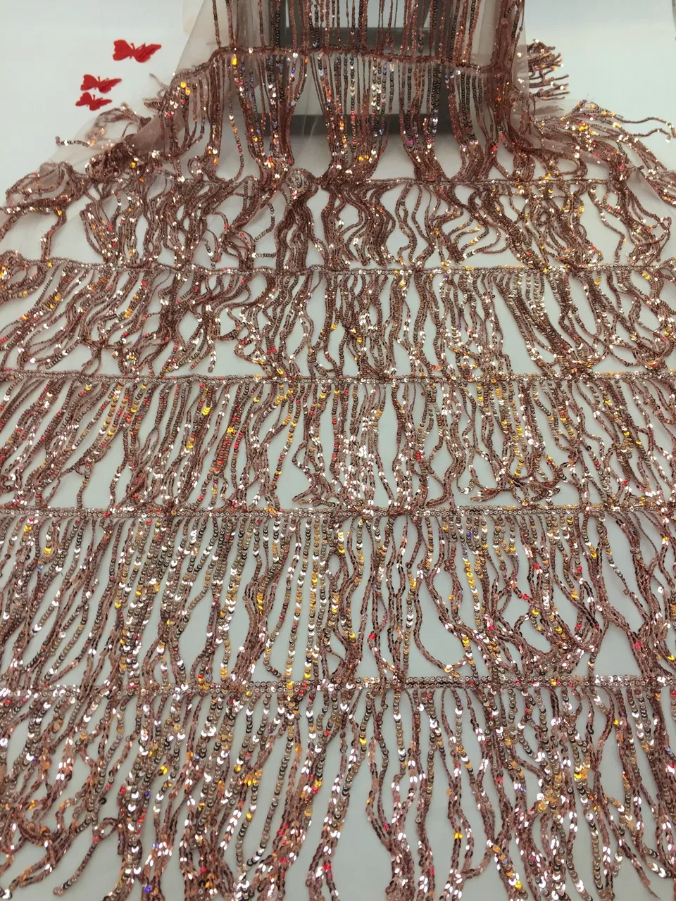 Latest Style High Quality African Tassels Sequined Lace Fabric Evening Party Materials French Mesh Lace Fabrics For Wedding 3485
Latest Style High Quality African Tassels Sequined Lace Fabric Evening Party Materials French Mesh Lace Fabrics For Wedding 3485