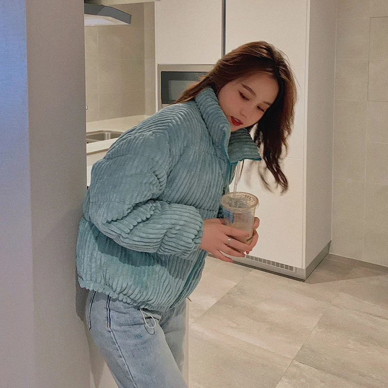 2020 Casual corduroy thick parka overcoat Winter warm fashion outerwear coats Women oversize streetwear jacket coat female 
2020 Casual corduroy thick parka overcoat Winter warm fashion outerwear coats Women oversize streetwear jacket coat female