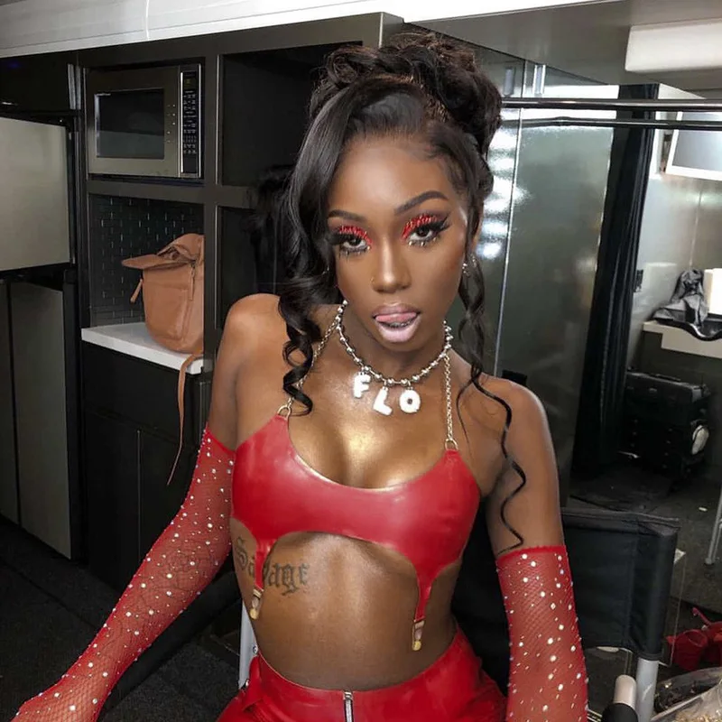 DSMTRC 2021 Summer New Style Red Color Chain Halter Sexy Short Crop Top Women High Street Camis Sleeveless Club Partywear Mujer
DSMTRC 2021 Summer New Style Red Color Chain Halter Sexy Short Crop Top Women High Street Camis Sleeveless Club Partywear Mujer