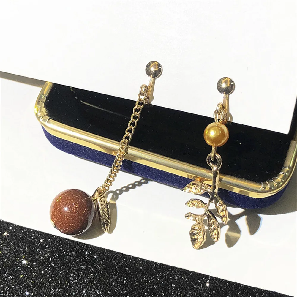 New fashion exquisite simple asymmetrical leaves natural stone beads no pierced ear clips female forest retro style holiday gift
New fashion exquisite simple asymmetrical leaves natural stone beads no pierced ear clips female forest retro style holiday gift