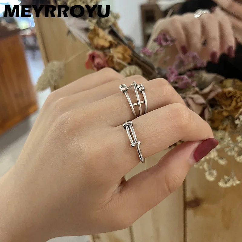 Женское многослойное кольцо MEYRROYU, простое Открытое кольцо из стерлингового серебра 925 пробы в европейском и американском стиле ретро
Женское многослойное кольцо MEYRROYU, простое Открытое кольцо из стерлингового серебра 925 пробы в европейском и американском стиле ретро