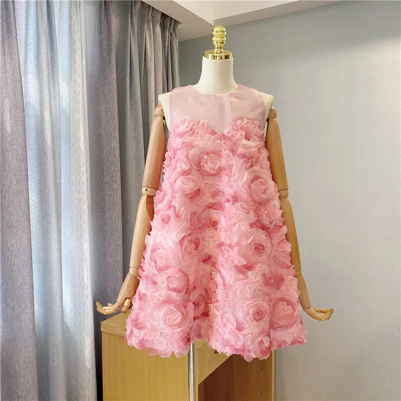 Female's Sweet Cute Fairy O-neck Sleeveless Dress Fashion Three-Dimensional Rose Flowers French Style Elegant New A-line Dress
Female's Sweet Cute Fairy O-neck Sleeveless Dress Fashion Three-Dimensional Rose Flowers French Style Elegant New A-line Dress