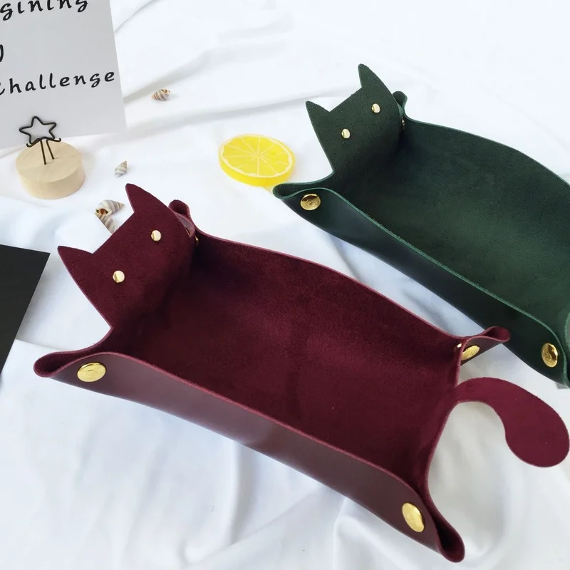 Creative Cat-shaped Leather Storage Tray Key Desktop Jewelry Box Household Folding Tray DIY Home Decoration Storage Box
Creative Cat-shaped Leather Storage Tray Key Desktop Jewelry Box Household Folding Tray DIY Home Decoration Storage Box