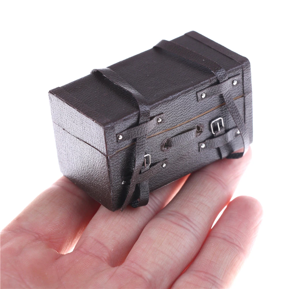 Miniature Luggage Brown Box Case Remote Control Toys Axial SCX10 TAMIYA TRX-4 1:10 Rock Crawler Decoration RC Car Parts
Miniature Luggage Brown Box Case Remote Control Toys Axial SCX10 TAMIYA TRX-4 1:10 Rock Crawler Decoration RC Car Parts