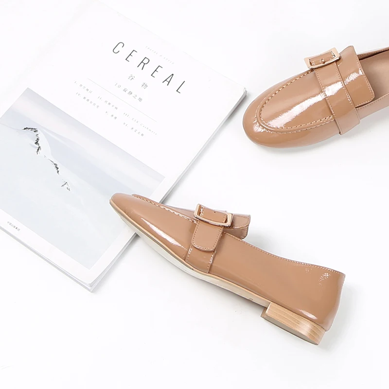 Royesic Women's soft leather shoes autumn 2020 new Square buckle low heel and British style flat sole leather Loafers shoes 
Royesic Women's soft leather shoes autumn 2020 new Square buckle low heel and British style flat sole leather Loafers shoes