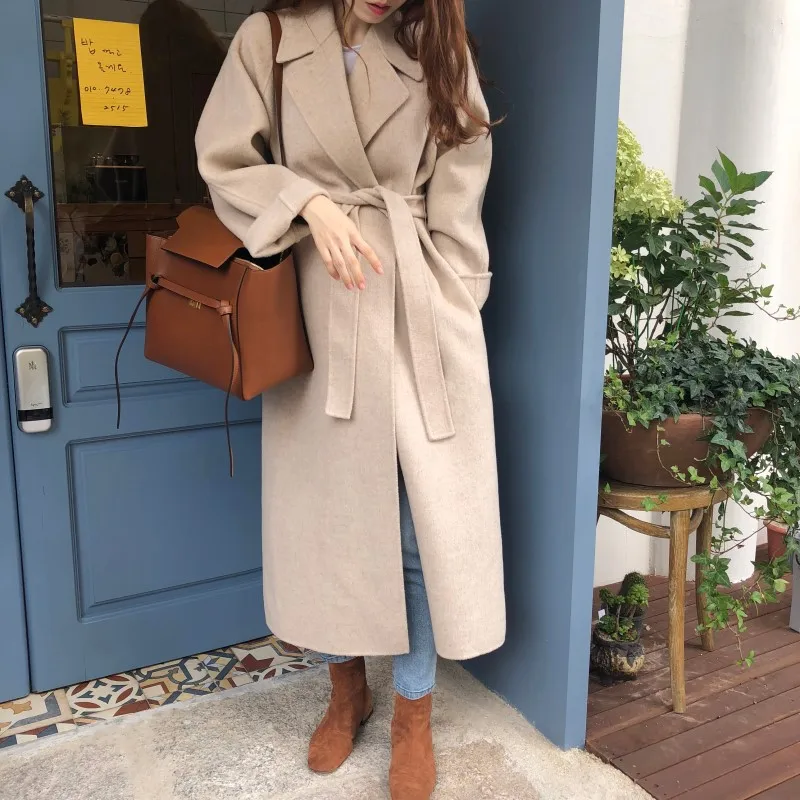 2021 Lady Solid Long Wool Coat Batwing Long Sleeve Elegant Office Jacket Female Turn Down Collar Casual Coat Women
2021 Lady Solid Long Wool Coat Batwing Long Sleeve Elegant Office Jacket Female Turn Down Collar Casual Coat Women