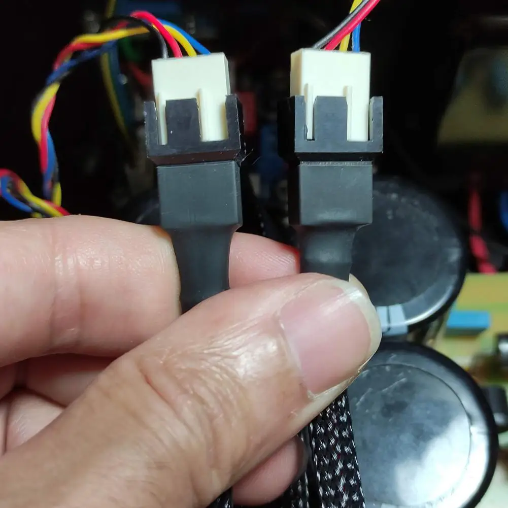 Черный полезный PWM 4-контактный адаптер, провод-адаптер, легкий адаптер, провод от 1 до 2 способов для рабочего стола
Черный полезный PWM 4-контактный адаптер, провод-адаптер, легкий адаптер, провод от 1 до 2 способов для рабочего стола