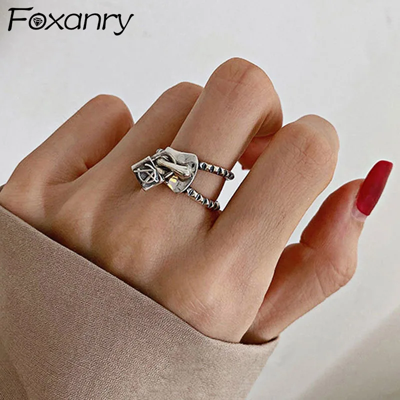 Foxanry Silver Color Adjustable Rings for Women New Fashion Creative Zipper Design Birthday Party Jewelry Gifts Wholesale
Foxanry Silver Color Adjustable Rings for Women New Fashion Creative Zipper Design Birthday Party Jewelry Gifts Wholesale