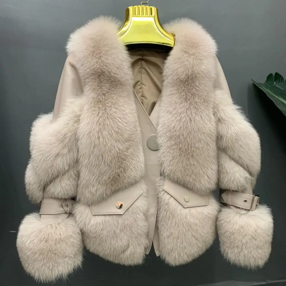 High-Quality 2020 Winter New Fashion Luxury Natural Fox Fur Jacket A Button Design Temperament Ladies Real fur Jacket
High-Quality 2020 Winter New Fashion Luxury Natural Fox Fur Jacket A Button Design Temperament Ladies Real fur Jacket