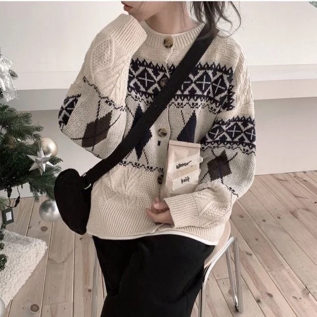Autumn Knitted Cardigan Women Winter Sweater Women's Loose Outer Jacket Lazy Gentle Korean Thickened Student Cardigan
Autumn Knitted Cardigan Women Winter Sweater Women's Loose Outer Jacket Lazy Gentle Korean Thickened Student Cardigan