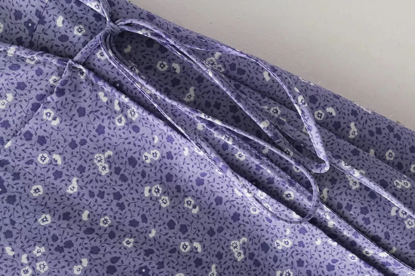 8004-18 spring fit cross chest Lavender print bubble sleeve wrap dress Jumpsuit
8004-18 spring fit cross chest Lavender print bubble sleeve wrap dress Jumpsuit