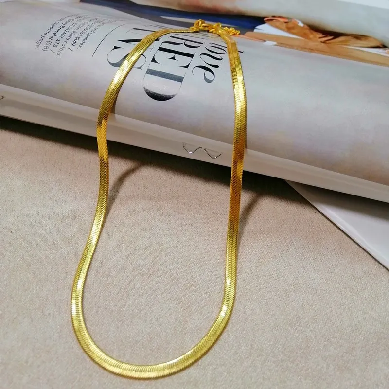 Copper chain necklace women simple cold style collar bone chain net red temperament short neck chain retro collar
Copper chain necklace women simple cold style collar bone chain net red temperament short neck chain retro collar
