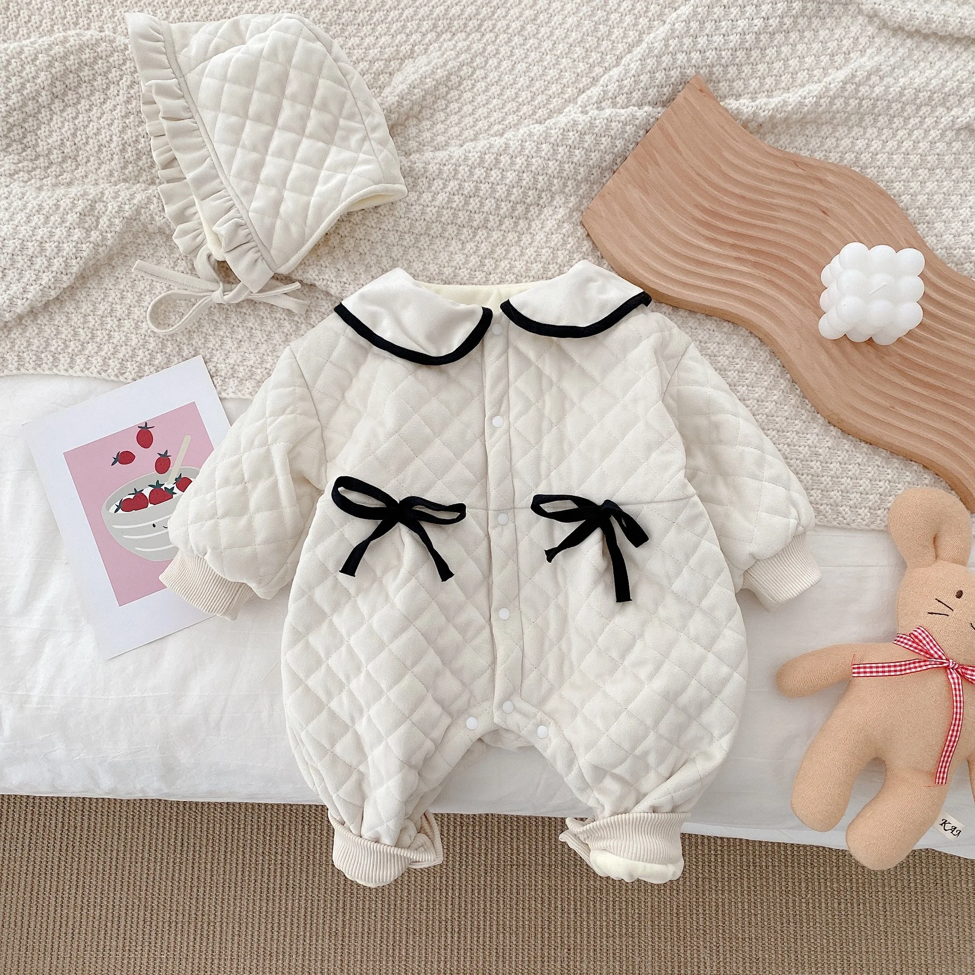 Детский хлопковый комбинезон с воротником-куклой и шапкой, на возраст 0-24 месяца
Детский хлопковый комбинезон с воротником-куклой и шапкой, на возраст 0-24 месяца