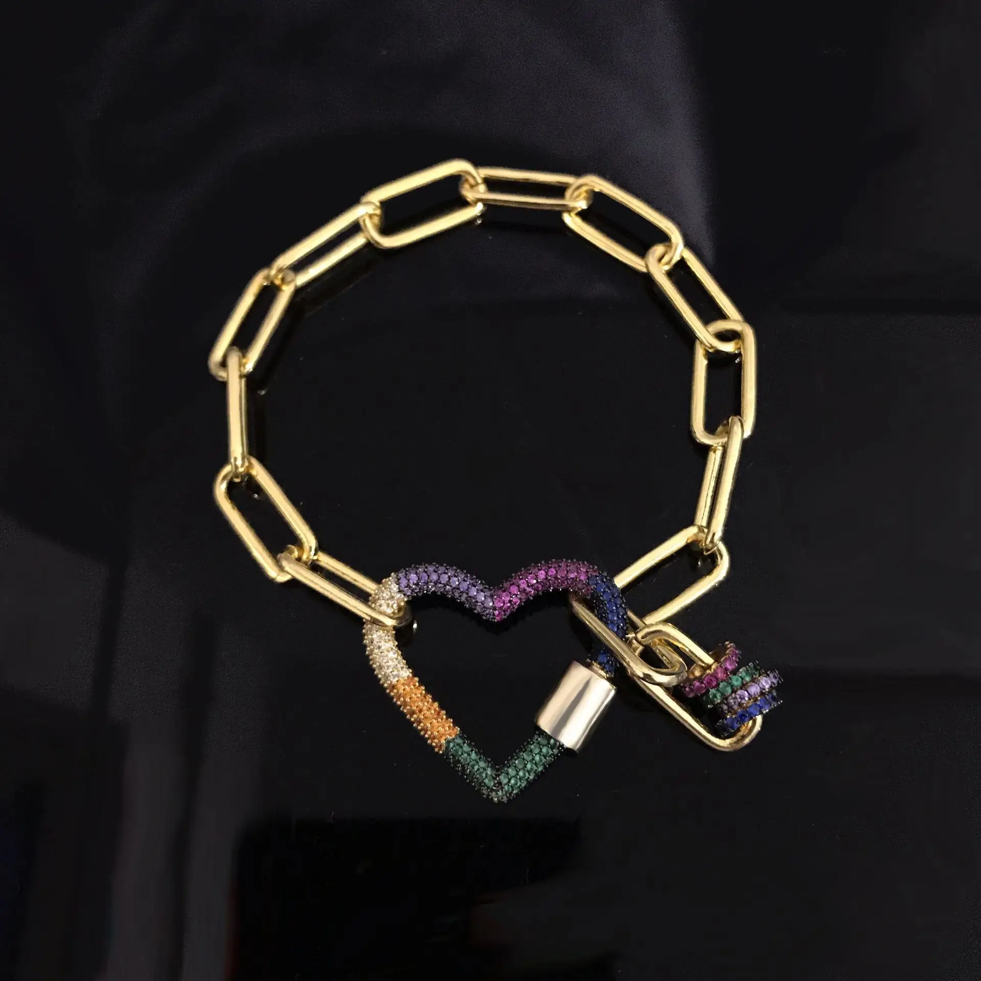 925 sterling silver February new colorful heart-shaped love bracelet For women summer colorful personality wild bracelet Jewelle
925 sterling silver February new colorful heart-shaped love bracelet For women summer colorful personality wild bracelet Jewelle