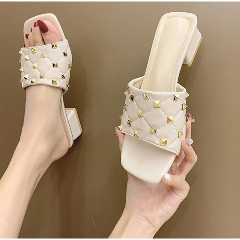 New Women Slippers Rivet Square Toe Chunky Heels Casual Shoes Ladies Outdoor Fashion PU Leather Sewing Comfortable Female Sandal
New Women Slippers Rivet Square Toe Chunky Heels Casual Shoes Ladies Outdoor Fashion PU Leather Sewing Comfortable Female Sandal