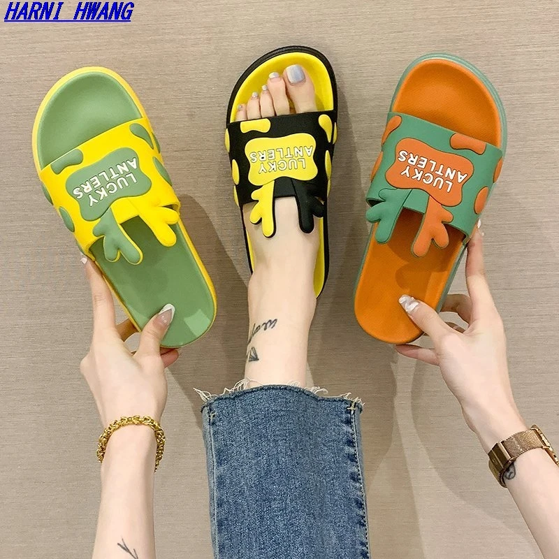 wholesale Summer Animal Pattern Upper Women's Slippers Indoor Home Shoes Creative Fashion Design Sandals Pu Material Size 36-41
wholesale Summer Animal Pattern Upper Women's Slippers Indoor Home Shoes Creative Fashion Design Sandals Pu Material Size 36-41