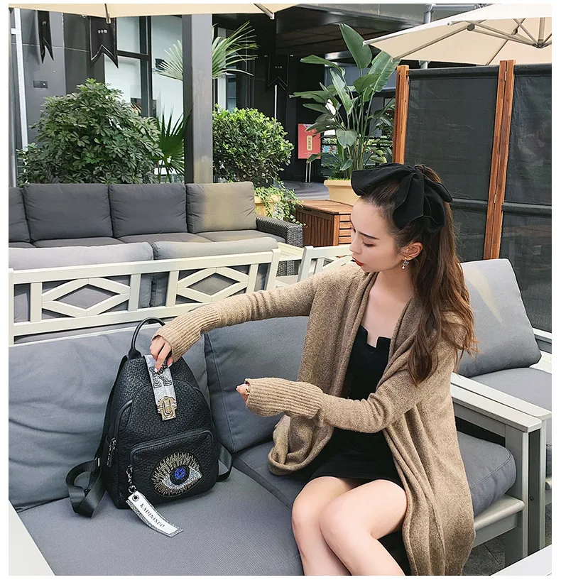 ins Genuine Leather EYES brick Bag Women Leather Backpack School Bags For Ladies Travel Backpacks Large Capacity Bagpack Mochila
ins Genuine Leather EYES brick Bag Women Leather Backpack School Bags For Ladies Travel Backpacks Large Capacity Bagpack Mochila