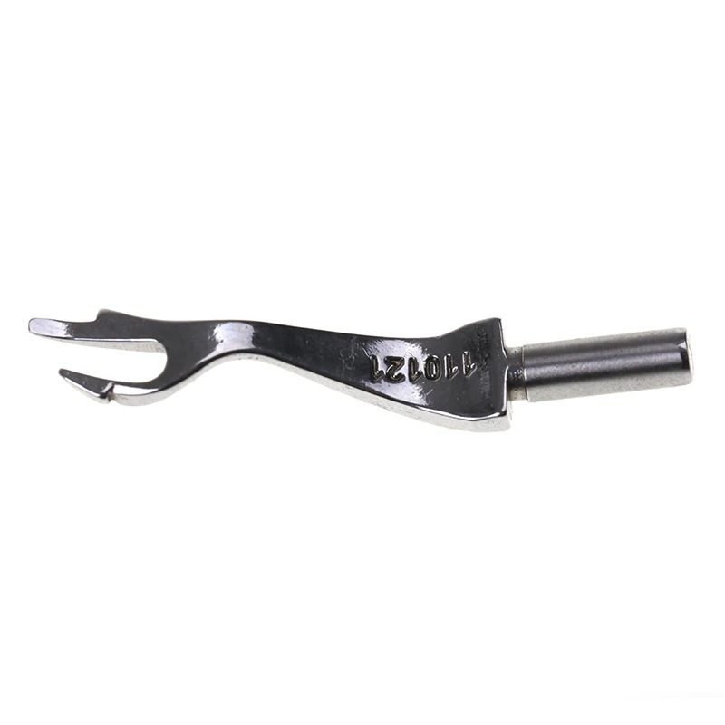 1PCS 110121-001 Looper For Brother B931 B932 Industrial Sewing Machine Spare Parts
1PCS 110121-001 Looper For Brother B931 B932 Industrial Sewing Machine Spare Parts