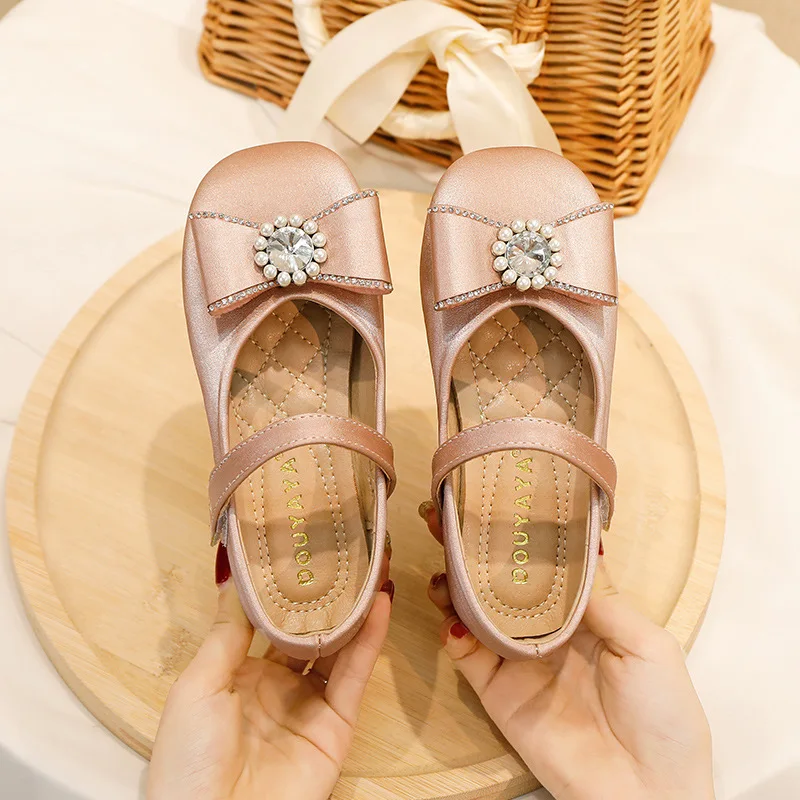 New Children Flats Comfortable Casual Moccasins Girls Princess Performance Dance Dress Student Leather Shoes Kids Baby Shoes 02B
New Children Flats Comfortable Casual Moccasins Girls Princess Performance Dance Dress Student Leather Shoes Kids Baby Shoes 02B