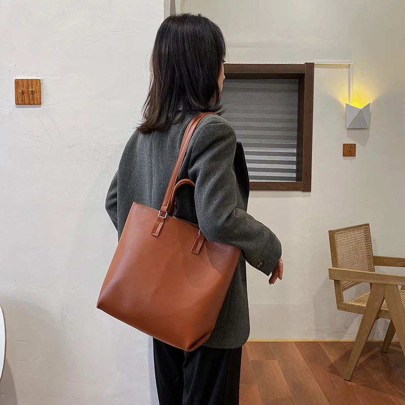 High Quality Solid Color PU Leather Tote Bags for Women 2021 Lady Travel Shoulder Crossbody Bag Female Simple Handbag Sac A Main
High Quality Solid Color PU Leather Tote Bags for Women 2021 Lady Travel Shoulder Crossbody Bag Female Simple Handbag Sac A Main