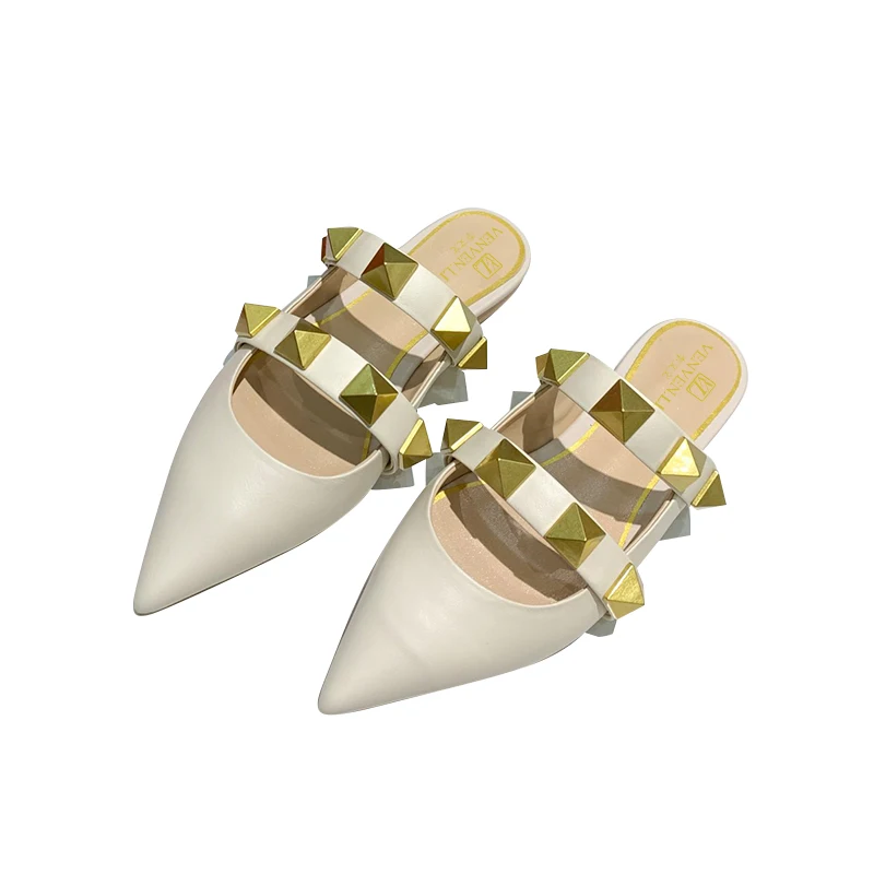 Big rivet slippers, fashion brand women's sandals, super fashion flat shoes, soft leather, Vlogo accessories with box dust bag
Big rivet slippers, fashion brand women's sandals, super fashion flat shoes, soft leather, Vlogo accessories with box dust bag