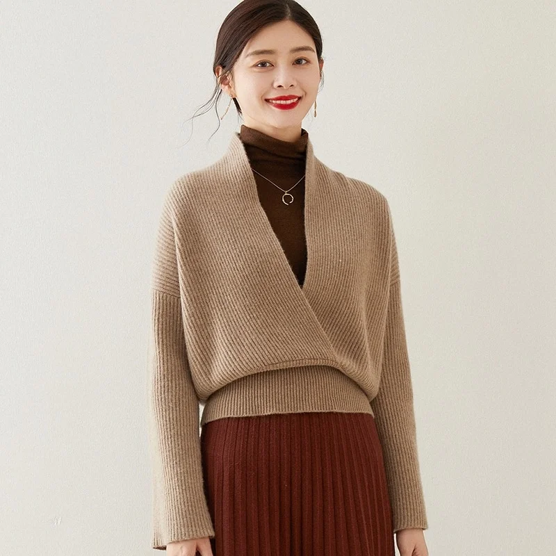 Cashmere sweater women's long skirt V-neck Pullover Korean version solid color stitching new sweater in autumn and winter 2021
Cashmere sweater women's long skirt V-neck Pullover Korean version solid color stitching new sweater in autumn and winter 2021