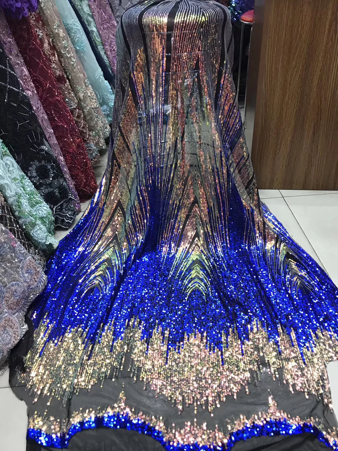 2020 African Net Lace Fabric High Quality Colorful Sequins Nigerian Wedding Lace Fabric 5Yards Sequins French Tulle lace LJY9020
2020 African Net Lace Fabric High Quality Colorful Sequins Nigerian Wedding Lace Fabric 5Yards Sequins French Tulle lace LJY9020