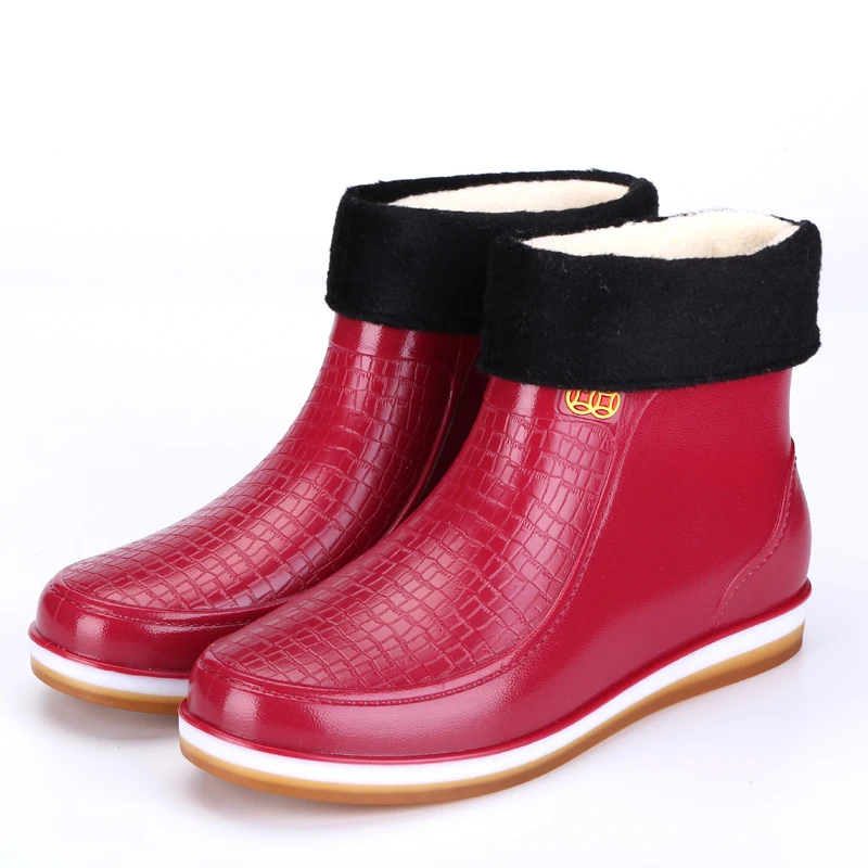 Winter fashion rain shoes women plus velvet rain boots water shoes warm barrel boots rubber cover bottom anti-slip sleeve shoes
Winter fashion rain shoes women plus velvet rain boots water shoes warm barrel boots rubber cover bottom anti-slip sleeve shoes