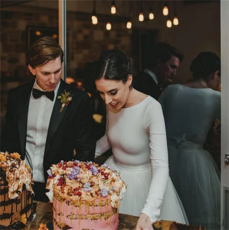 Long Sleeve Muslim Wedding Dresses for Bride A-Line O-Neck Zipper Back Bridal Gowns Bride Dress Robe De Mariee
Long Sleeve Muslim Wedding Dresses for Bride A-Line O-Neck Zipper Back Bridal Gowns Bride Dress Robe De Mariee