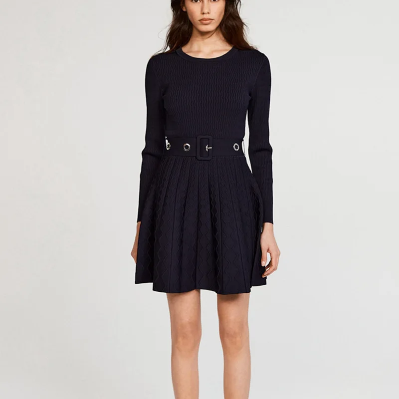 Women's A-Line Pleated Knitted Dress with Belt 2022 Spring Summer New O-Neck Long Sleeve Solid Color Female Slim Knit Mini Dress
Women's A-Line Pleated Knitted Dress with Belt 2022 Spring Summer New O-Neck Long Sleeve Solid Color Female Slim Knit Mini Dress