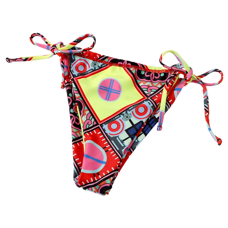 2021 Fashion Trend Women's Bandeau Bathing Suit Strapless Cutout Bikini Tops Tie Side Bottom Swimsuit Set Summer Beachwear
2021 Fashion Trend Women's Bandeau Bathing Suit Strapless Cutout Bikini Tops Tie Side Bottom Swimsuit Set Summer Beachwear