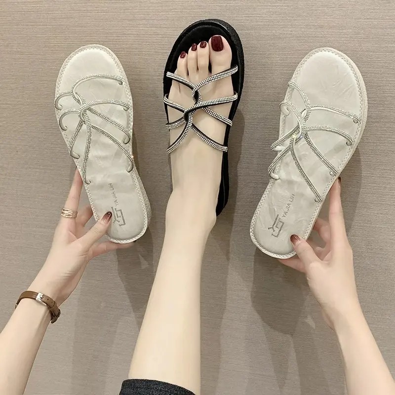 2020 summer new outer wear Roman slippers female open toe cross thin belt rhinestone sandals and slippers beach shoes Z869
2020 summer new outer wear Roman slippers female open toe cross thin belt rhinestone sandals and slippers beach shoes Z869