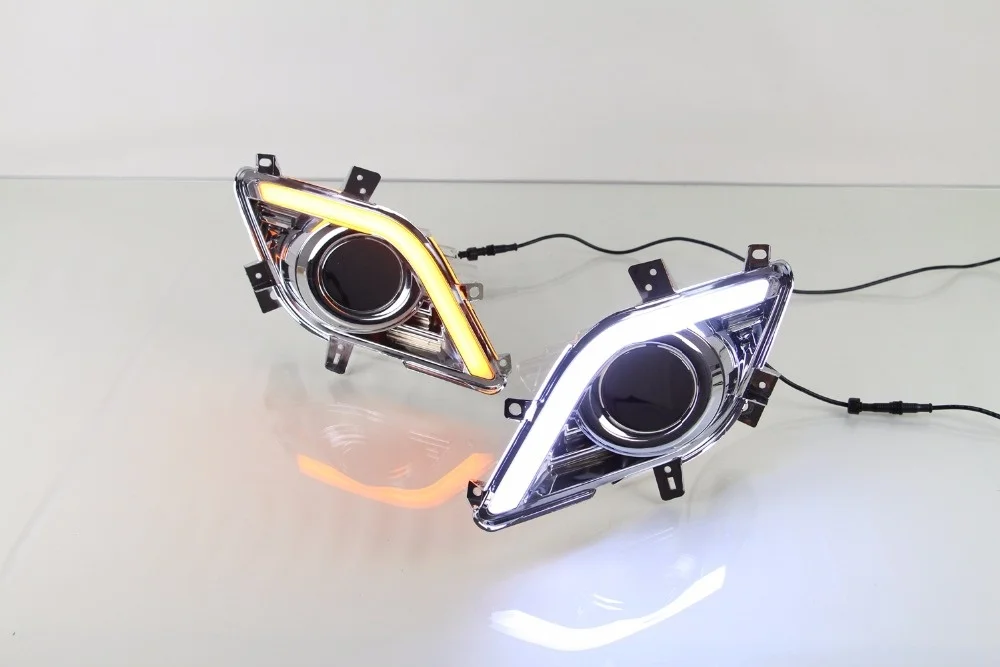 Osmrk led drl daytime running light for Luxgen U6 2013-2015 with moving yellow turn signals 
Osmrk led drl daytime running light for Luxgen U6 2013-2015 with moving yellow turn signals