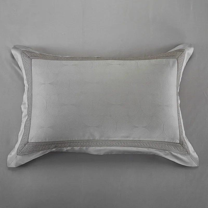 4Pcs Solid Color Grey Silver Duvet Cover Bed sheet Set Luxury Jacquard Egyptian Cotton Soft Bedding set Queen King size Bed set
4Pcs Solid Color Grey Silver Duvet Cover Bed sheet Set Luxury Jacquard Egyptian Cotton Soft Bedding set Queen King size Bed set
