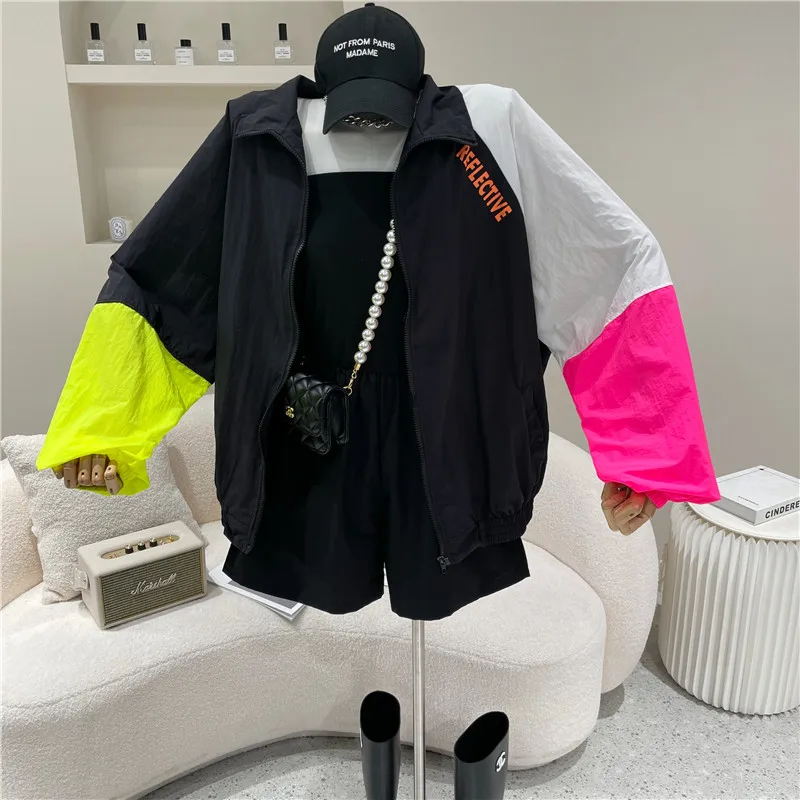Women's Spring Summer 2021 Fashion Stand up collar letter print color matching casual loose thin sunscreen zipper shirt coat
Women's Spring Summer 2021 Fashion Stand up collar letter print color matching casual loose thin sunscreen zipper shirt coat