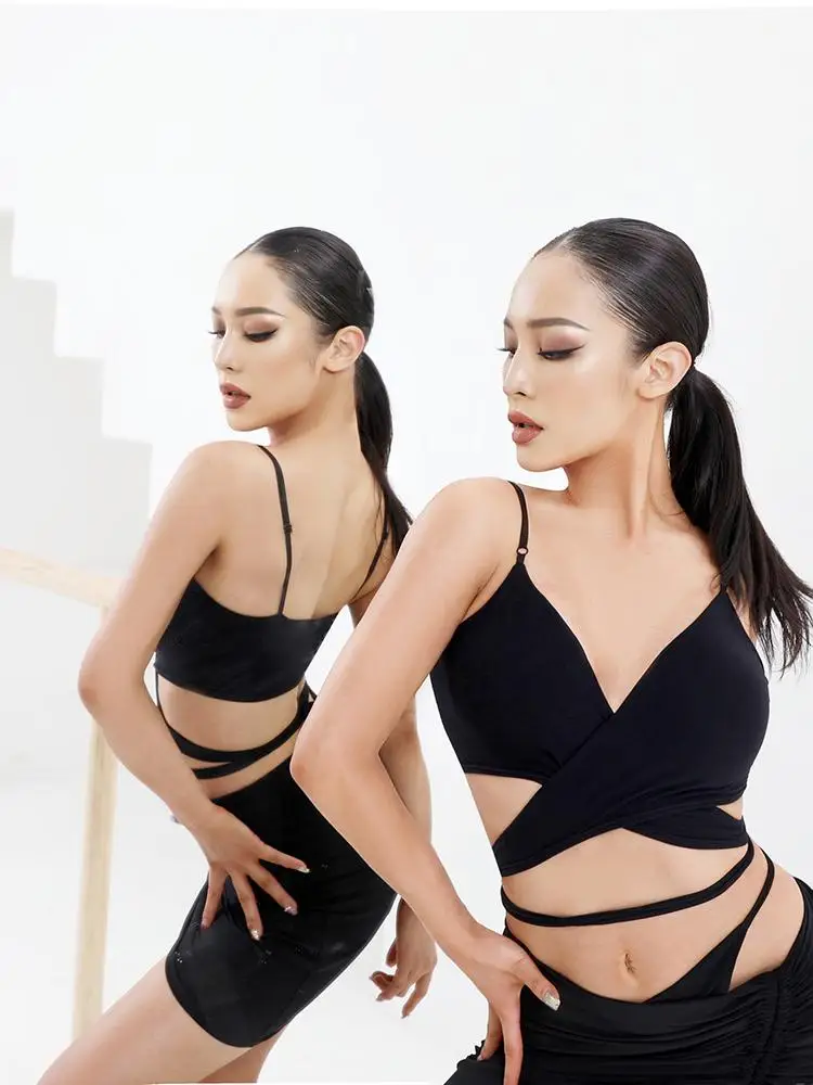 ZYMdancestyle Hotty Wrap Top #2124 ZYM Latin Dance Top Wear with Bra Cross Over Tie Up Summer Collection Dancesport Slim Fit
ZYMdancestyle Hotty Wrap Top #2124 ZYM Latin Dance Top Wear with Bra Cross Over Tie Up Summer Collection Dancesport Slim Fit