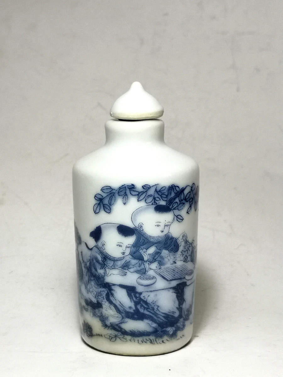 YIZHU CULTUER ART Collection Chinese Old blue-and-white Porcelain Lovely Boy Figure Snuff Bottle
YIZHU CULTUER ART Collection Chinese Old blue-and-white Porcelain Lovely Boy Figure Snuff Bottle
