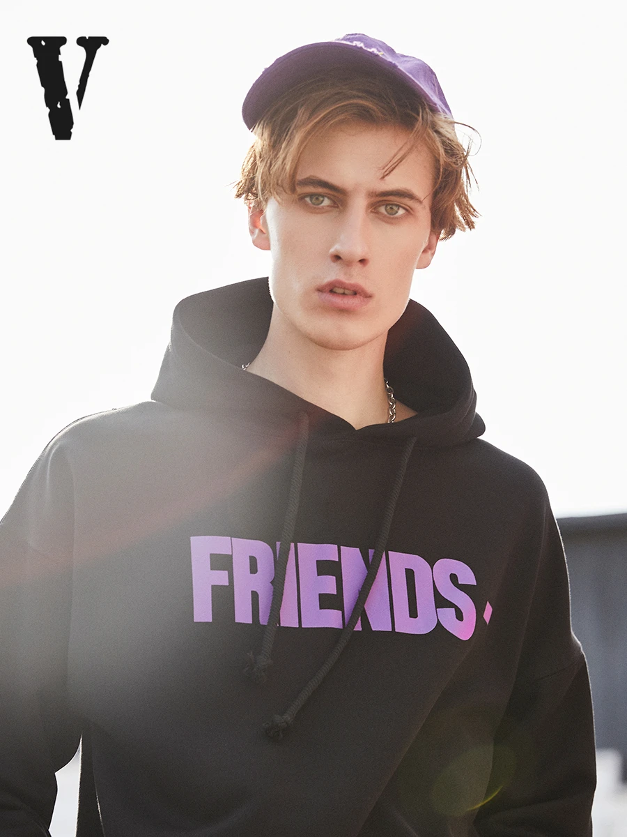 VLONE Hoodies Sweatshirts men's FRIENDS loose big V trendy brand pullover classic women
VLONE Hoodies Sweatshirts men's FRIENDS loose big V trendy brand pullover classic women