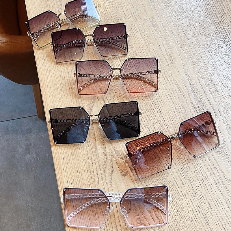 2021 New Fashion Oversize Gradient Sunglasses For Women Vintage Alloy Chain Frame Rivet Square Sun Glasses Female Elegant Shades
2021 New Fashion Oversize Gradient Sunglasses For Women Vintage Alloy Chain Frame Rivet Square Sun Glasses Female Elegant Shades