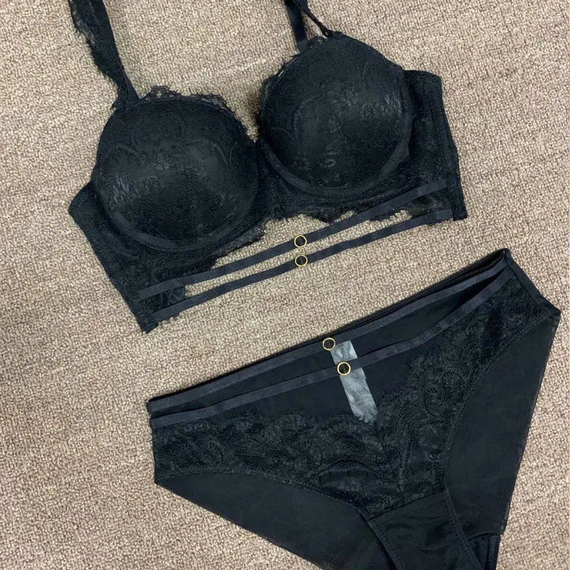 European and American New Sexy Small Bosom Gather Together Lace Bra Top Thin Bottom Thick Big Bosom Show Small Bra Lady Underwea
European and American New Sexy Small Bosom Gather Together Lace Bra Top Thin Bottom Thick Big Bosom Show Small Bra Lady Underwea