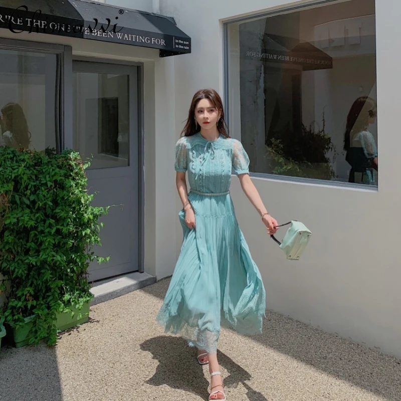 Chiffon Stitching Lace Short Sleeve Pleated Maxi Dress Women 2021 Summer French Retro High-street Fairy Dress Slim Elegant Dress
Chiffon Stitching Lace Short Sleeve Pleated Maxi Dress Women 2021 Summer French Retro High-street Fairy Dress Slim Elegant Dress