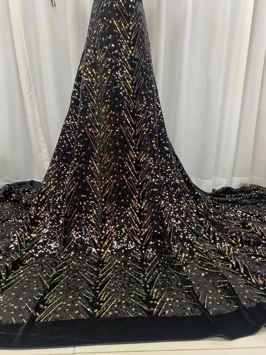 5Yards Black African Net Lace Fabric With Sequins 2021 High Quality French Tulle Lace Nigeria velvet Material For Wedding Dress
5Yards Black African Net Lace Fabric With Sequins 2021 High Quality French Tulle Lace Nigeria velvet Material For Wedding Dress