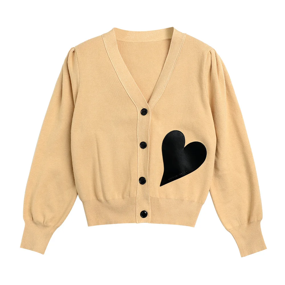 V Neck Love Heart Cardigan Women 2022 Spring Knitted Swearer Coat Korean Style Lantern Sleeve Lady Loose Sweet Knitwear Tops
V Neck Love Heart Cardigan Women 2022 Spring Knitted Swearer Coat Korean Style Lantern Sleeve Lady Loose Sweet Knitwear Tops