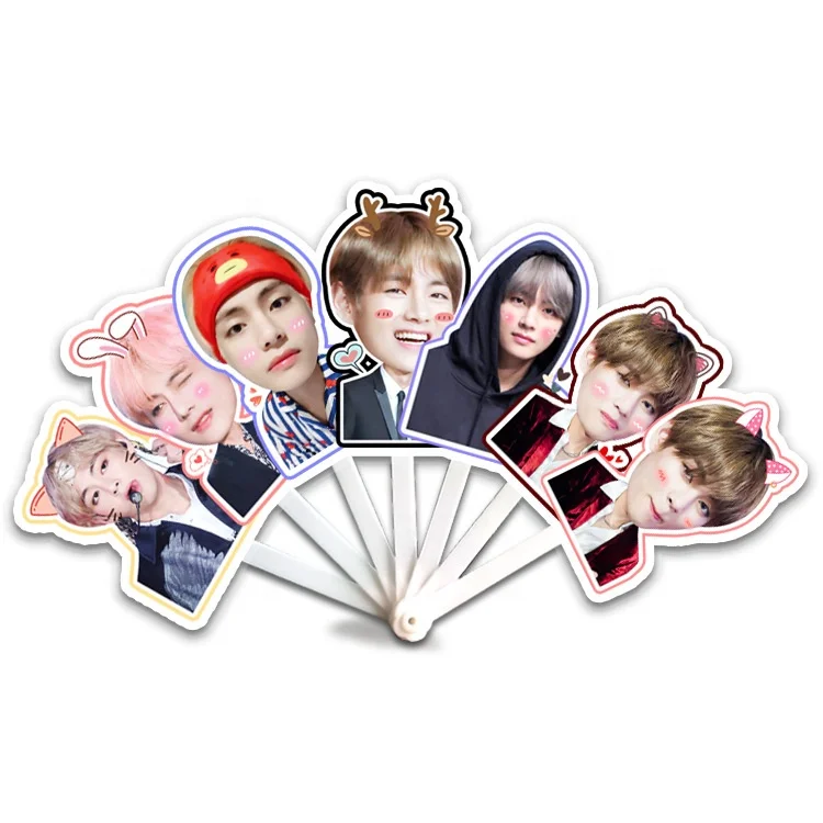 XKpop пластиковый веер мультфильм милый Bangtan Boys складной веер чистящая ткань промоакция симпатичный крутой PP Ручной Веер для подарка оптовая ...
XKpop пластиковый веер мультфильм милый Bangtan Boys складной веер чистящая ткань промоакция симпатичный крутой PP Ручной Веер для подарка оптовая ...