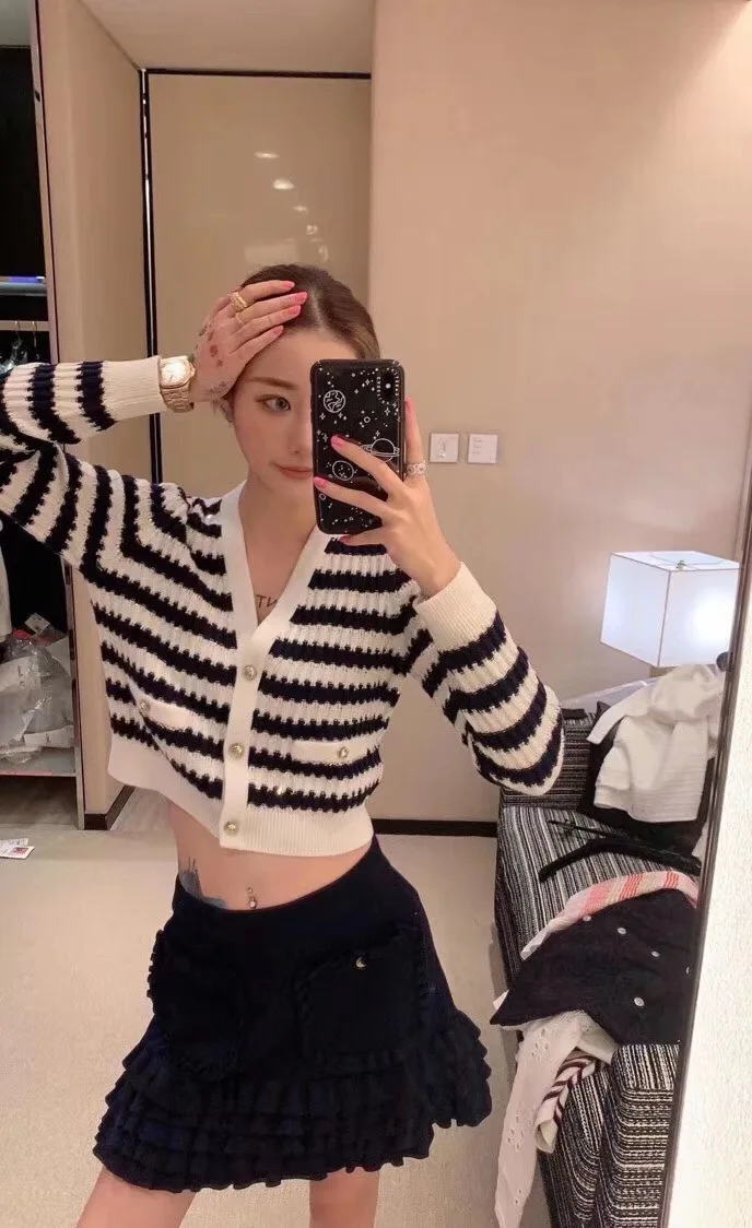 Autumn 2020 new women's Navy Striped cardigan Classic V-neck short Cashmere Women's cardigan